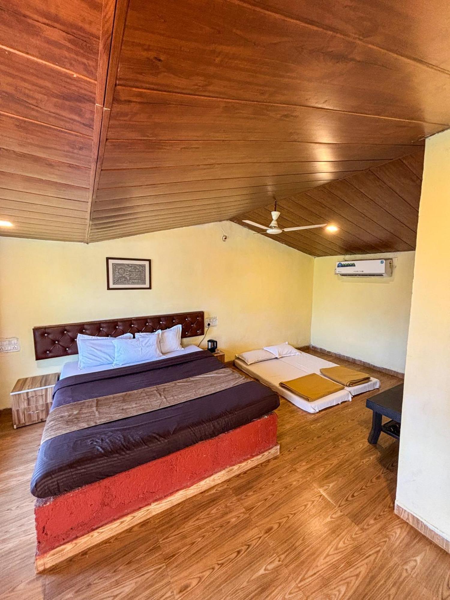 Mysticstays Resort 瓦伊 外观 照片